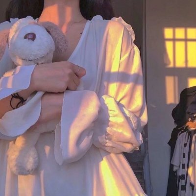 白玉思无瑕海报