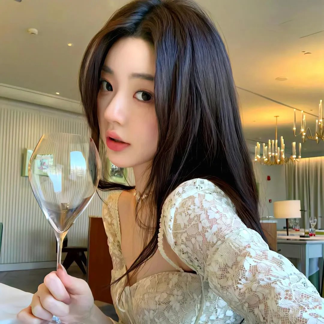 爱麻夫人热映中海报